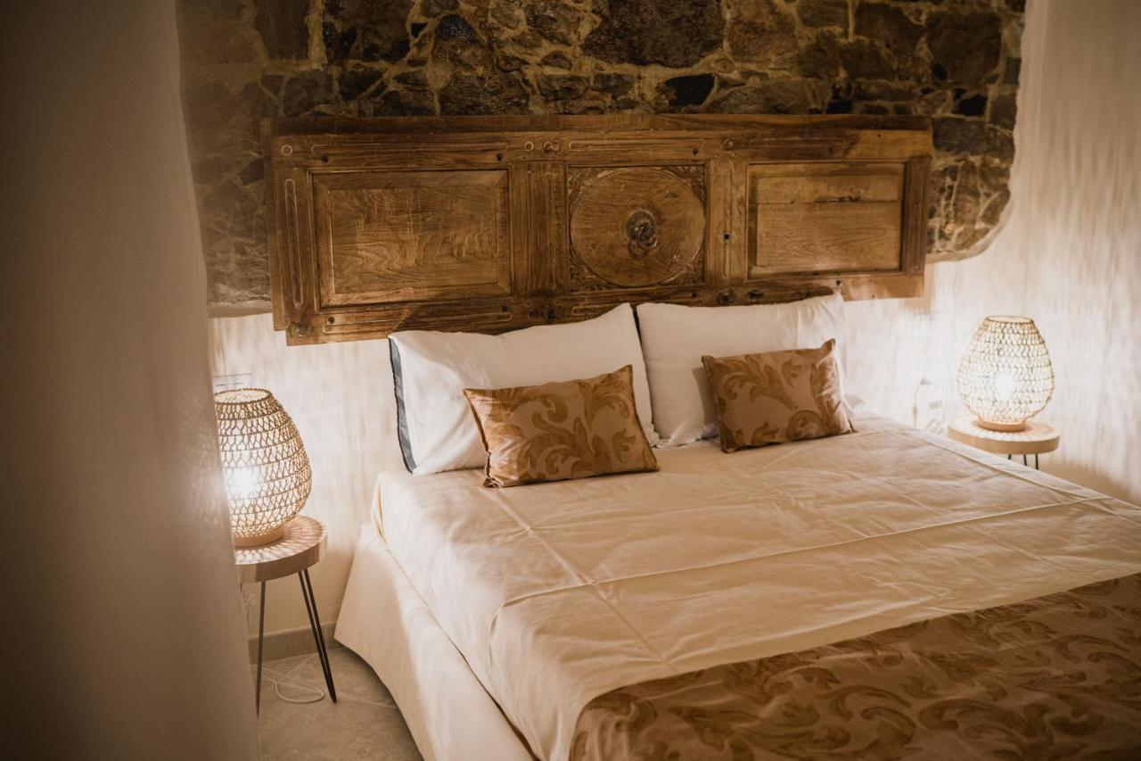 Pensión Moon's Tower Suite&rooms Portoscuso