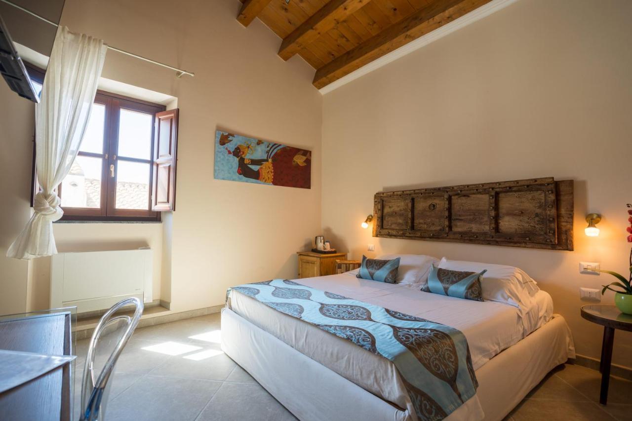 Moon's Tower Suite&rooms Pensión Portoscuso